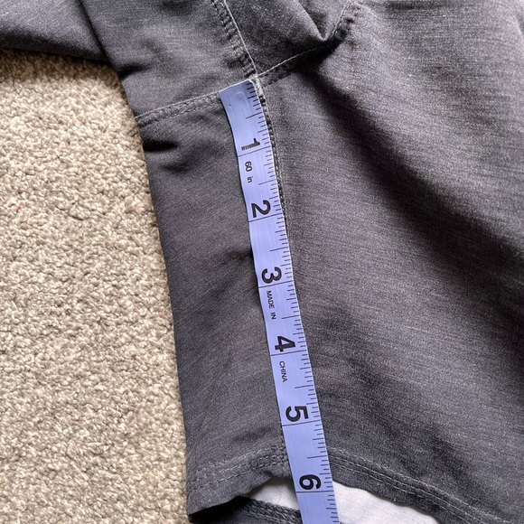 Mens Vuori 6” Linerless Cape Shorts Size Small - Picture 8 of 9